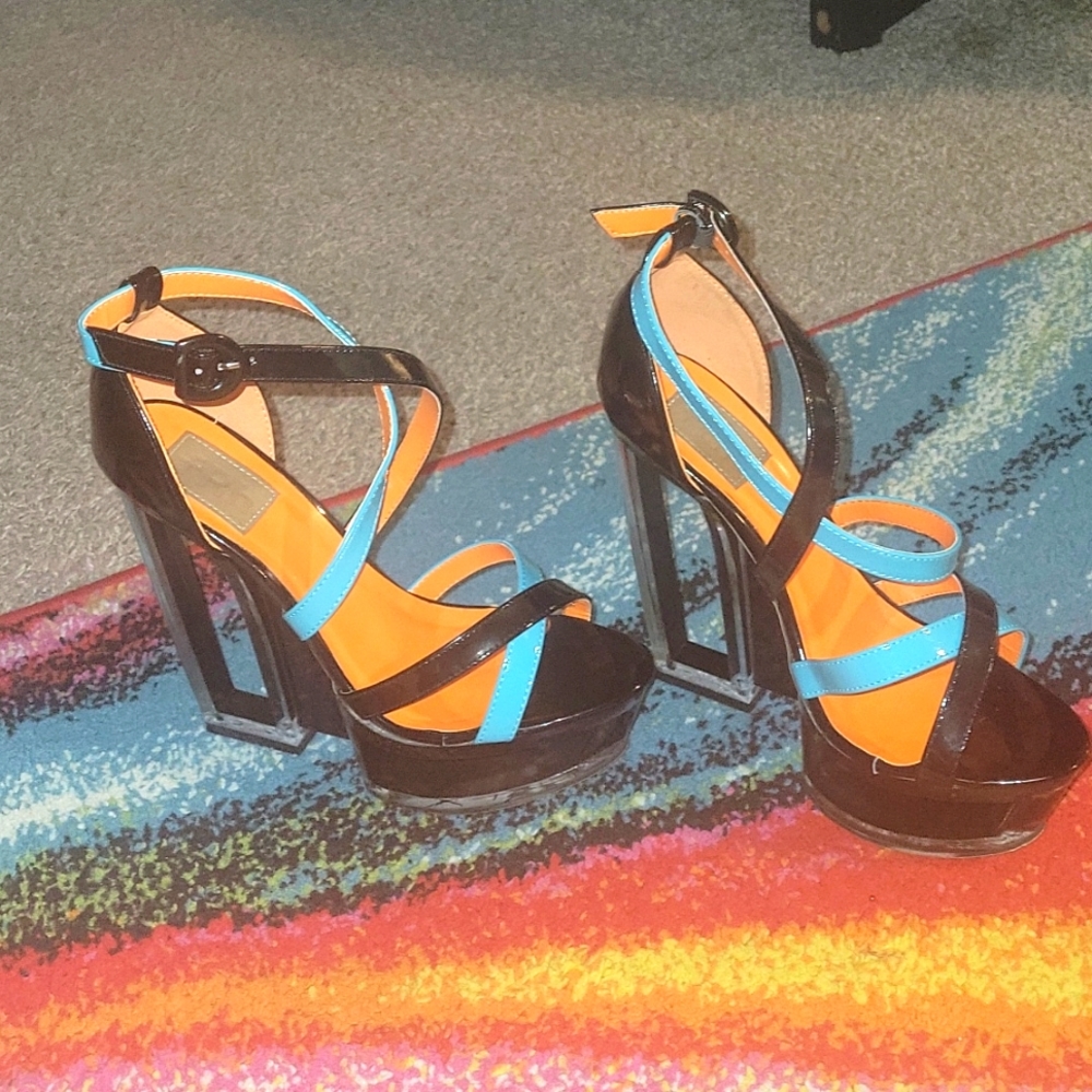 FRH Multicolored Wedges